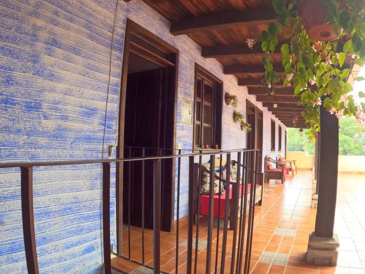 Hotel El Mirador Anexo 1 Santa Lucía Milpas Altas Dış mekan fotoğraf