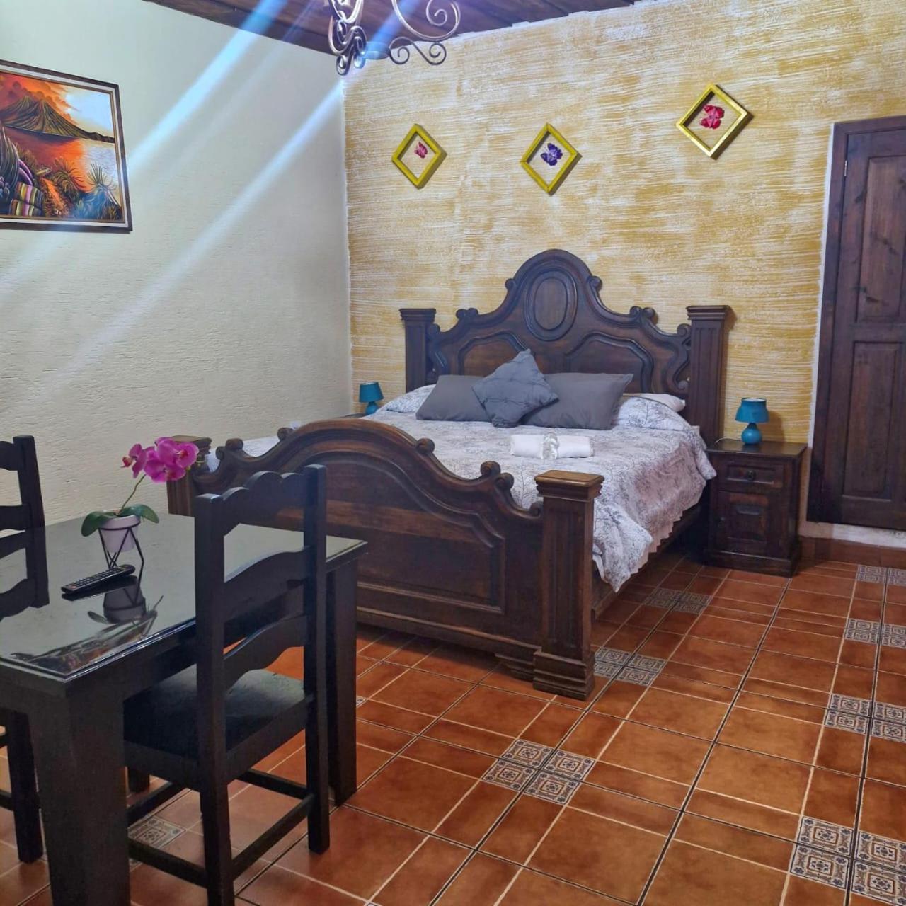 Hotel El Mirador Anexo 1 Santa Lucía Milpas Altas Dış mekan fotoğraf